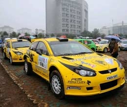 eight indian racer in colombo night race