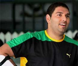 yuvraj predicts good India australia test series