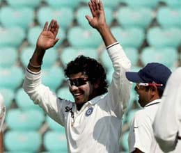 australian batsman caught in net of spinners