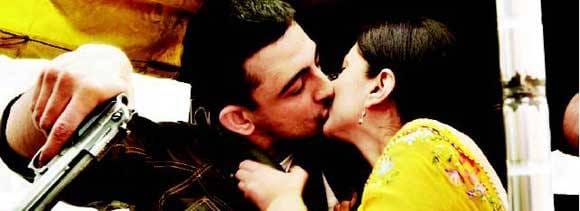 aditi get 'murder 3' due to these kissing scenes