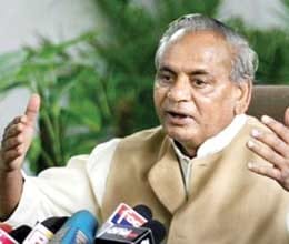bjp leader kalyan singh comments on akhilesh govt 