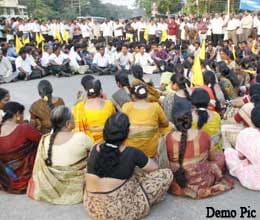 teachers got political parties support