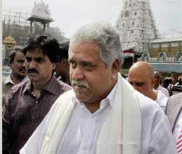 vijay mallya offers 3 kg gold to lord venkateswara
