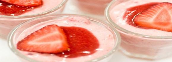 strawberry cream triffle pudding 