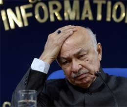 occasionally things come out of mouth by mistake said sushil kumar shinde