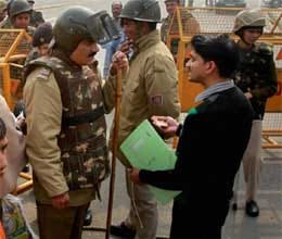 tight security in delhi india gate seal
