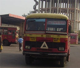 buses on strike, trouble for passengers 