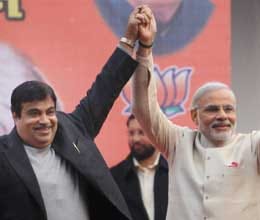 narendra modi gets rousing welcome at bjp office