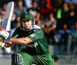 chief tormentor nasir jamshed forgets his trophy in india