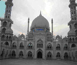 darul uloom deoband bans students from using camera phones