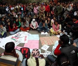 protesters opposed at jantar mantar for justice