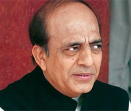 Cases against politicians be tried in fast track courts