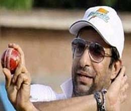 reverse swing is team spirit says wasim