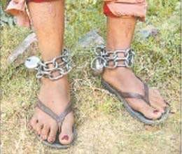 teenage girl bound in chains police arrested her father 