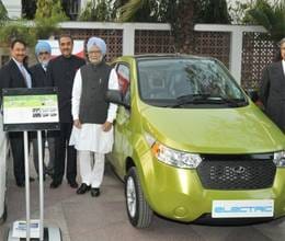 manmohan singh appeals to develop electric vehicles