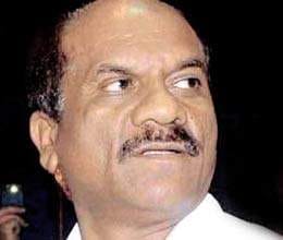 acp vasant dhoble transferred after vendor dies during antihawking drive