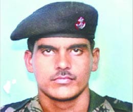 shahid hemraj family sitting on hunger strike