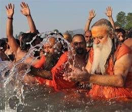 maha kumbh begins with shahi snan
