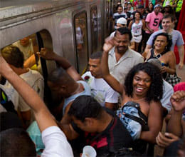 music consert in samba train