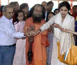 shilpa shetty in maha kumbh 