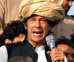 imran khan demands pak president asif ali zardari resignation