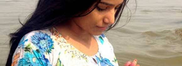 Poonam Pandey takes a dip at Maha Kumbh