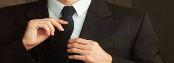 men dressing tips for an interview