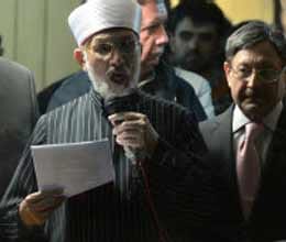 qadri announces end to protest after government deal