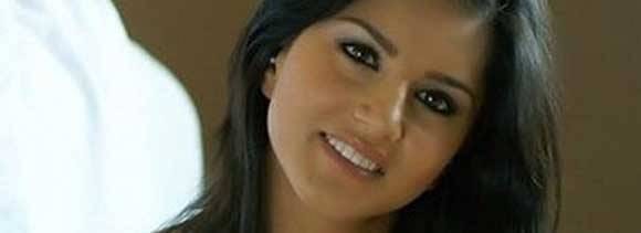 Is Sunny Leone playing herself in 'ragini mms 2'