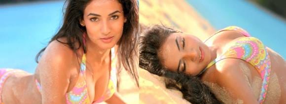 Sonal Chauhan bikini scene in 3G