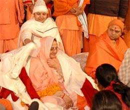 nirbhayananda puri fifth woman mahamandaleshwar of niranjani akhara 