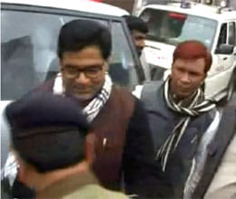 ssp touched feet of sp leader ram gopal yadav