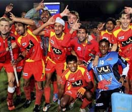 rhinos and wizards fight for final in hil