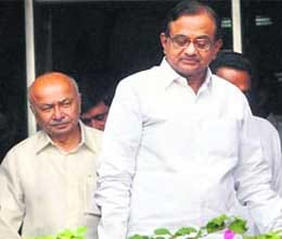 case of fraud registerd against chidambaram and shinde on telngana