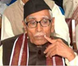 gadkari became victim of internal conflicts of bjp says mg vaidya 