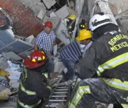 mexico oil company blast leaves 14 dead 80 injured