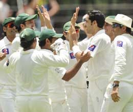 zaheer abbas hits out at selfish pakistan batsmen