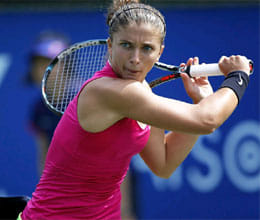 bartoli and kvitova bow out in paris but errani into semis