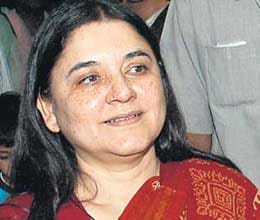 maneka gandhi asked to akhilesh yadav where is badshah tiger
