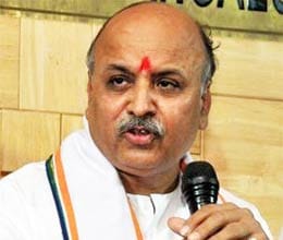 after owaisi togadia gave hate speech
