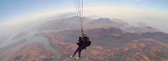 Break the mush this Valentine’s; Go skydiving with your partner instead  