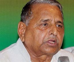 mulayam threatens ministers to take action directly