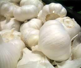 Cold temperatures cause blood vessels to constrict know food to keep them relax and healthy