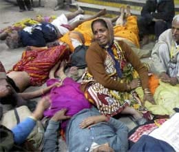 eve teasing led to stampede at allahabad railway station    