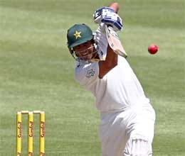 pak salvaged with younis khan and asad shafiq century