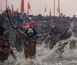 last shahi snan of maha kumbh starts at sangam