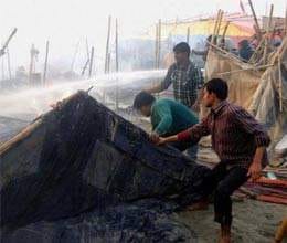 one person killed in kumbh mela fire 