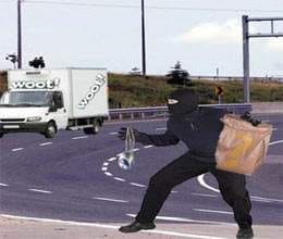 Loot of canter on nh-8