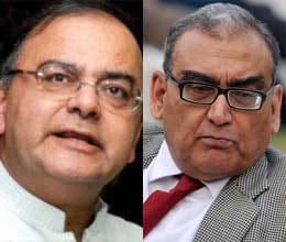 katju, jaitley in war of words over modi