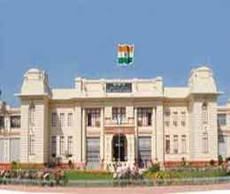 private universitys Stop exodus of students